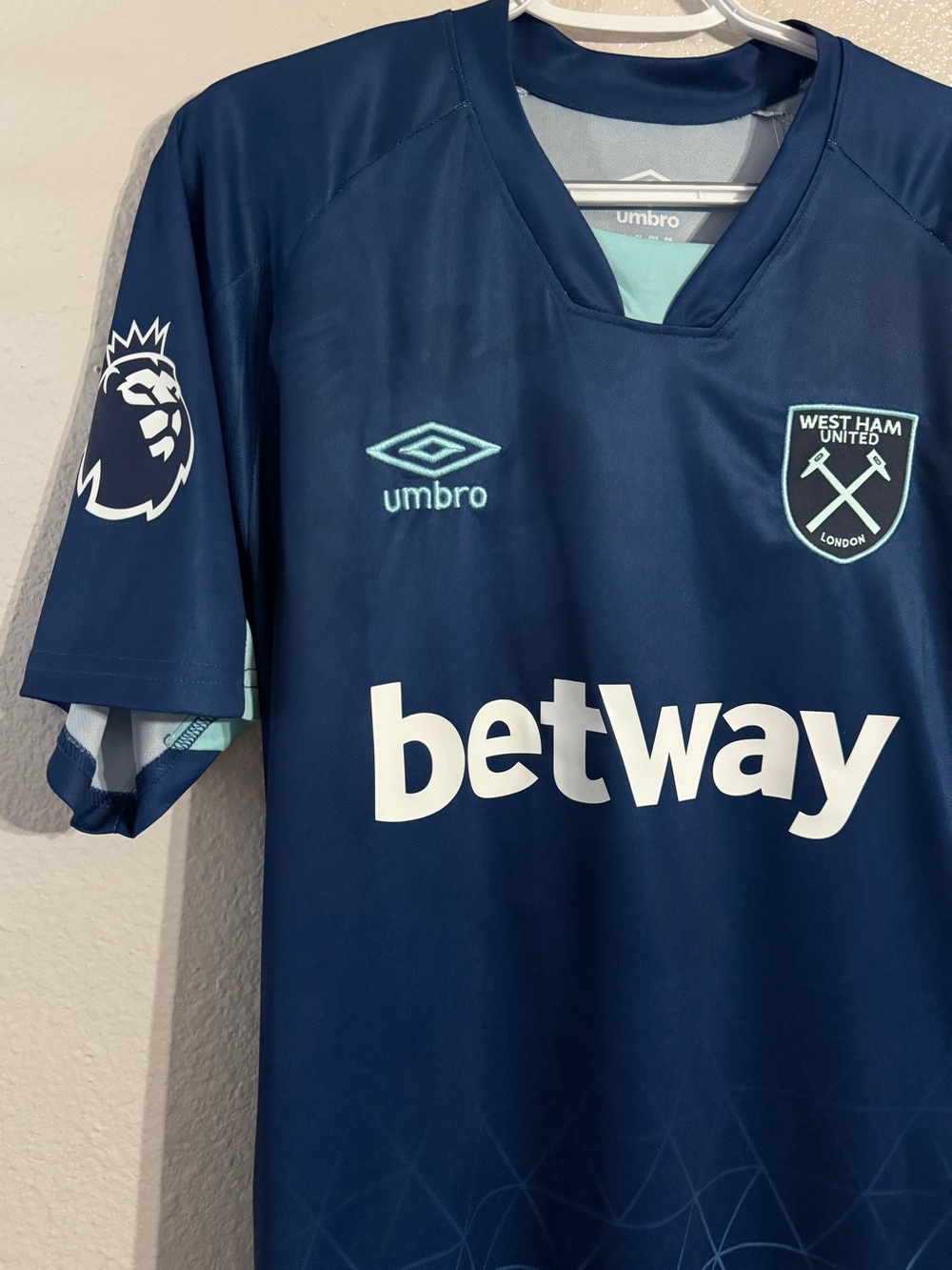 West Ham 2023/2024 Edson Alvarez Third EPL blue soccer jersey - Picture 3 of 4